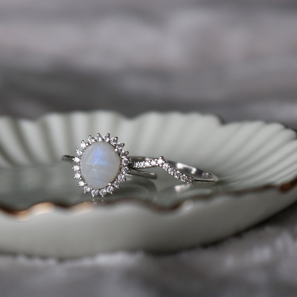 Leah Alexandra Moonstone Antiquity Ring Silver